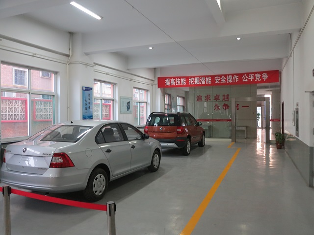 上海大眾發(fā)動(dòng)機故障診斷工位
